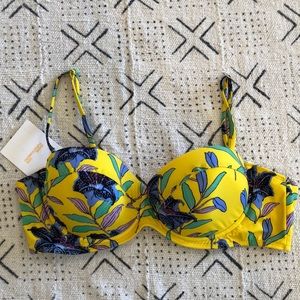 Diane Van Furstenburd bikini top